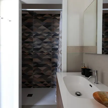 La Reimunda فيلة *